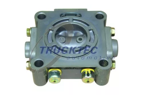 Switch, splitter gearbox